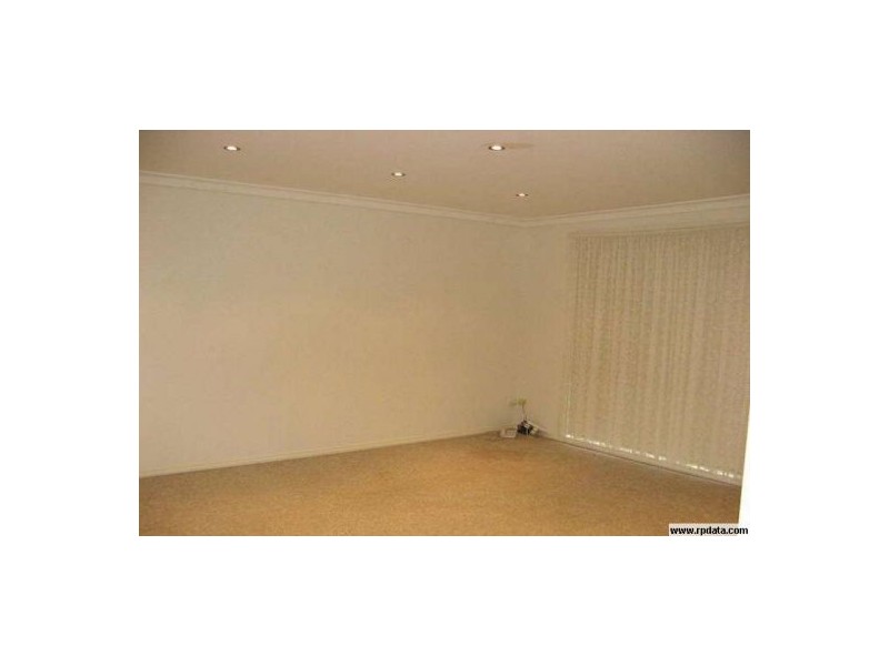 1/8A Atchison Road, Macquarie Fields NSW 2564