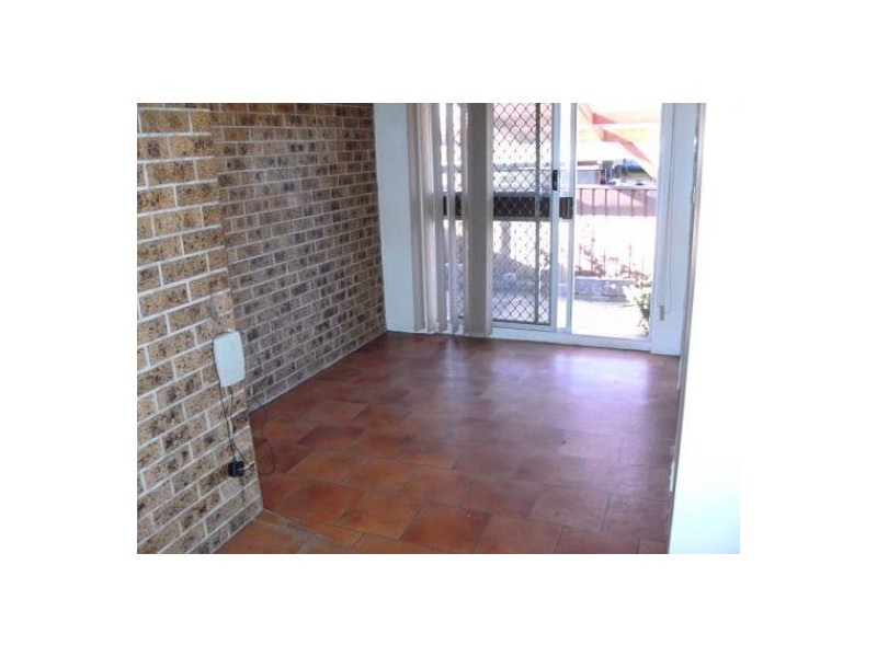 4/21 Second Avenue, Macquarie Fields NSW 2564