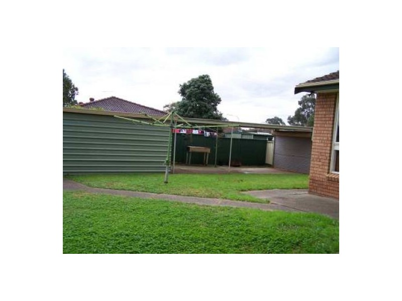 14 Ohlfsen Road, Minto NSW 2566