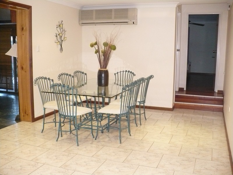 Macquarie Fields NSW 2564
