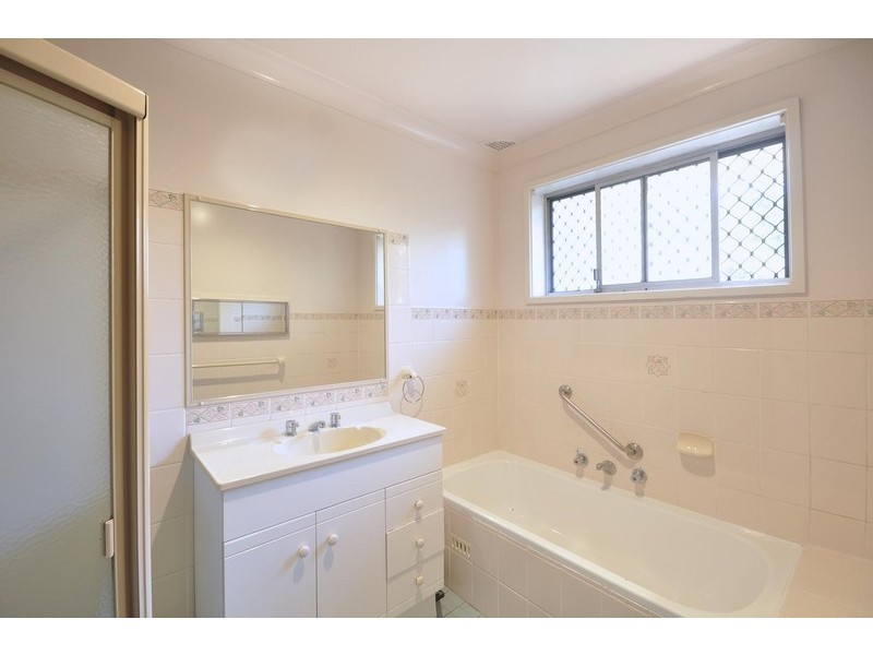 Macquarie Fields NSW 2564