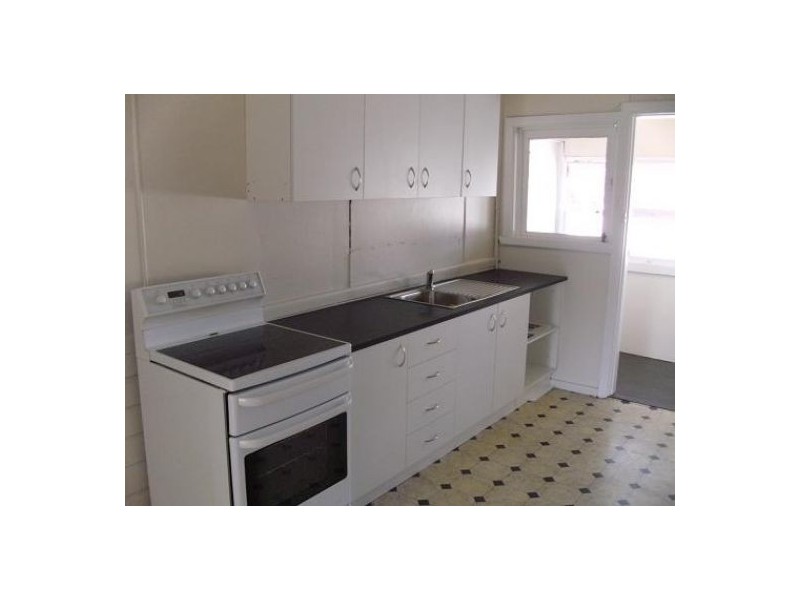 1/37 Owen Stanley Road, Glenfield NSW 2167