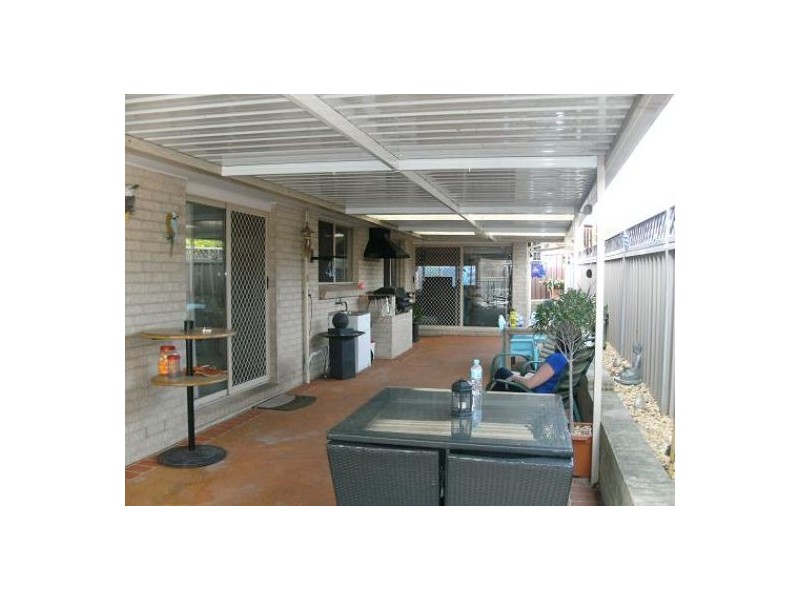 2 Salter Avenue, Minto NSW 2566