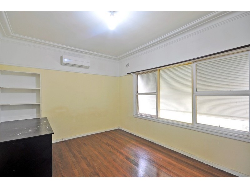 Macquarie Fields NSW 2564