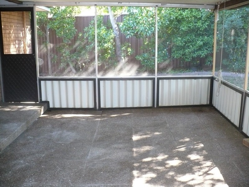 5 Amanda Place, Ingleburn NSW 2565