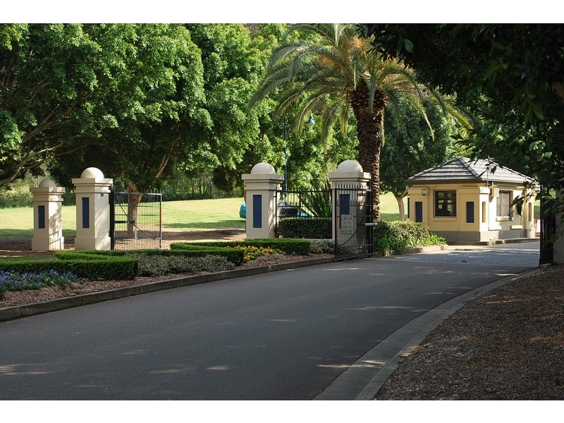 Macquarie Links NSW 2565