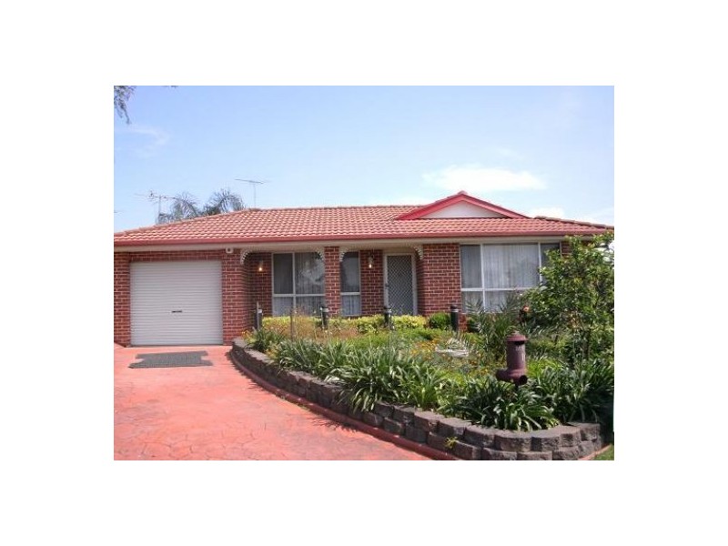 10 Stockalls Place, Minto NSW 2566