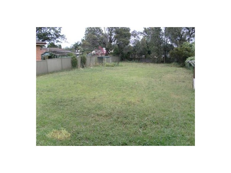 14 Parkland Avenue, Macquarie Fields NSW 2564