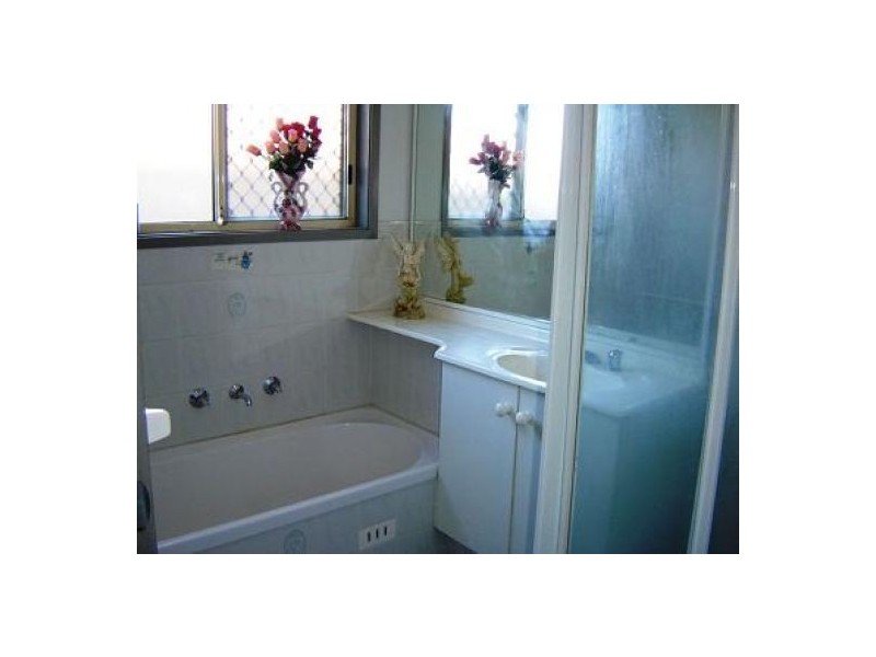 38 Victoria Road, Macquarie Fields NSW 2564