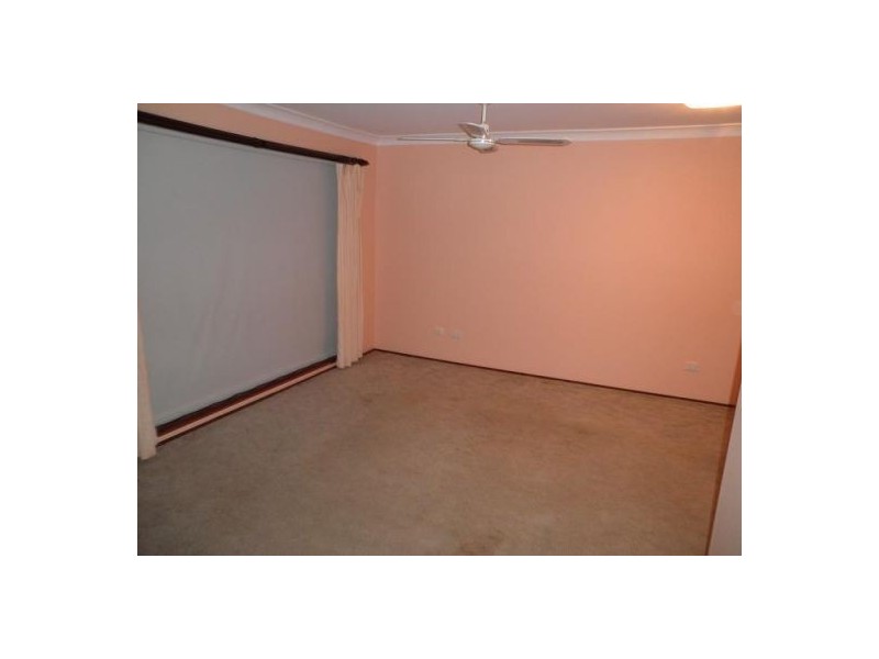 29/27 Waratah Crescent, Macquarie Fields NSW 2564