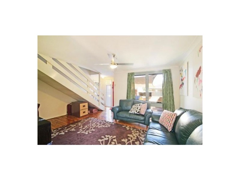 17/4 Dotterel Place, Ingleburn NSW 2565