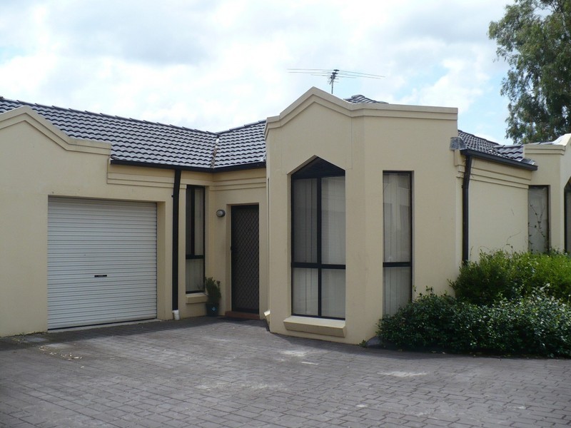 Macquarie Fields NSW 2564