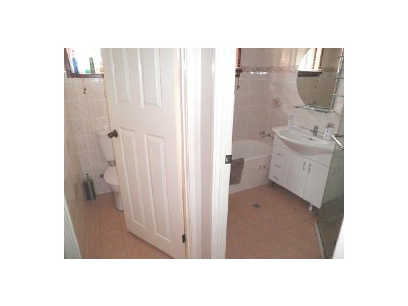 13 Columbia Street, Kearns NSW 2558