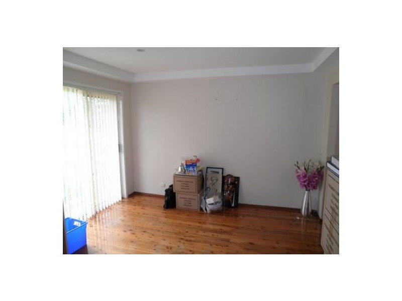 13 Columbia Street, Kearns NSW 2558