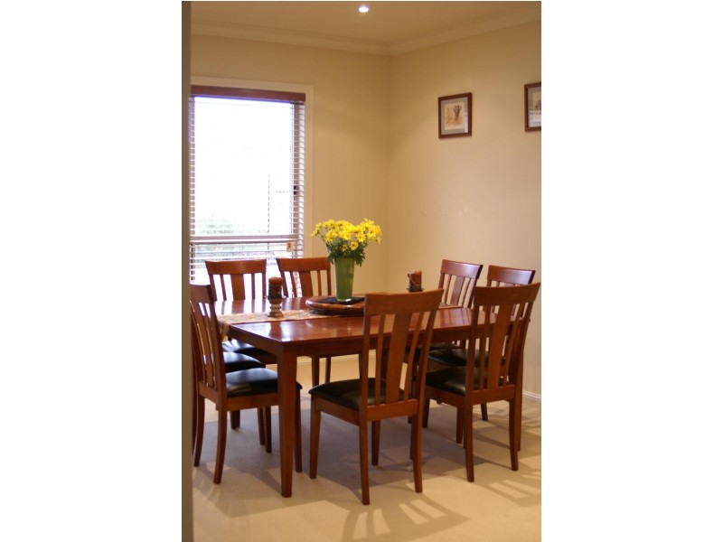 33 Governors Way, Macquarie Links NSW 2565