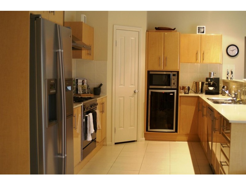 33 Governors Way, Macquarie Links NSW 2565