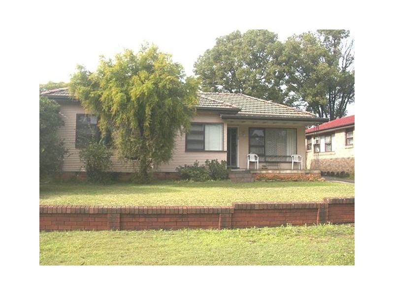 20 Clarence Street, Macquarie Fields NSW 2564