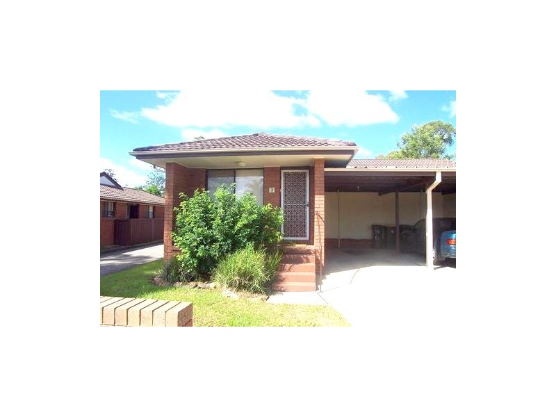 3/77-79 Parliament Road, Macquarie Fields NSW 2564