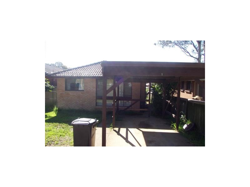 13 Knotwood Avenue, Macquarie Fields NSW 2564