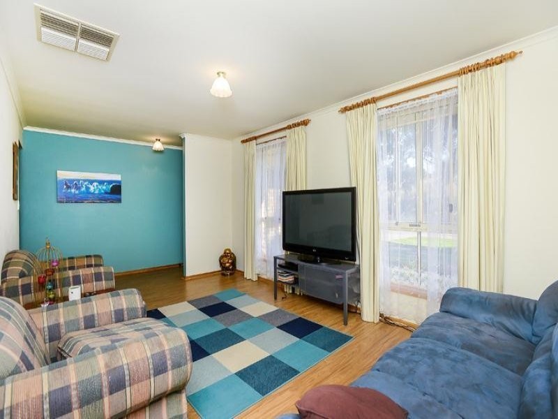 11 Nashwauk Crescent, Moana SA 5169