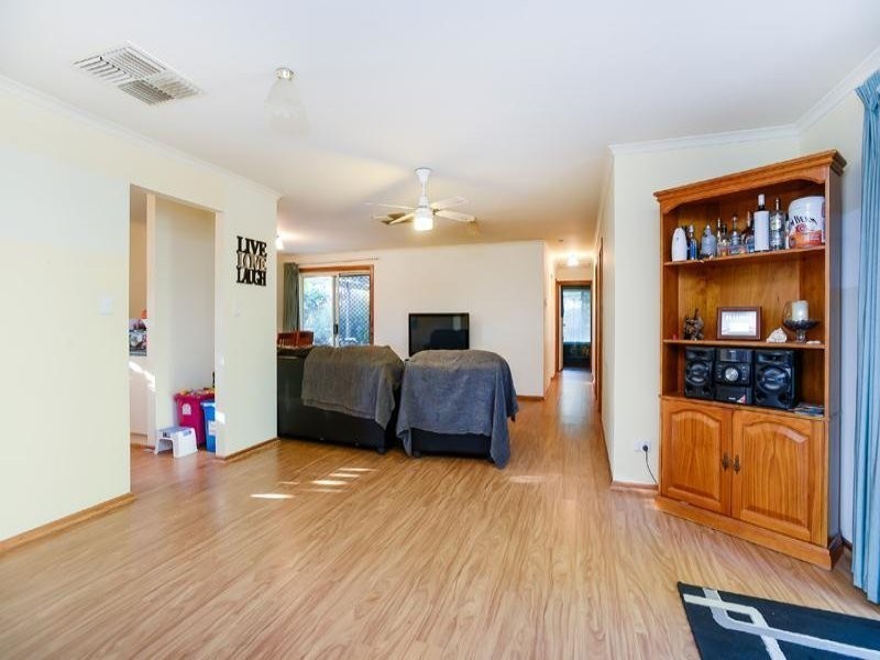 11 Nashwauk Crescent, Moana SA 5169