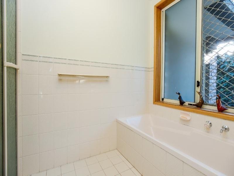 11 Nashwauk Crescent, Moana SA 5169