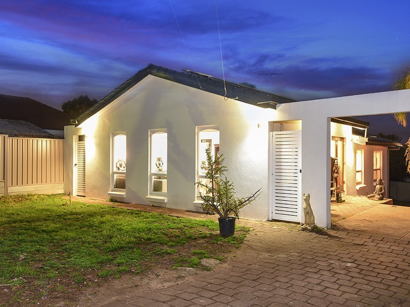 12 Maturin Avenue, Christies Beach SA 5165