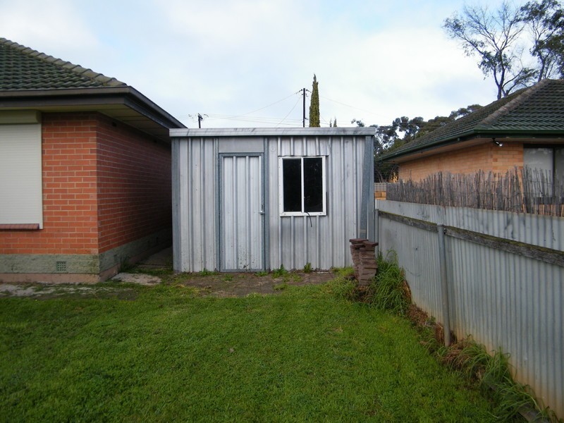 4 Lawrence Street, Morphett Vale SA 5162