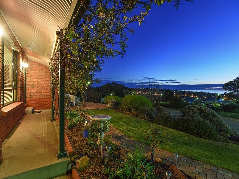 19 Augusta Drive, Seaford Rise SA 5169