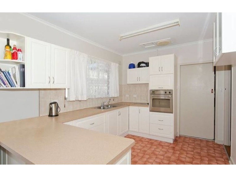 18 Penzance Avenue, Christies Beach SA 5165