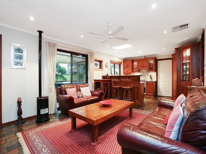17 Balandra Street, Hallett Cove SA 5158