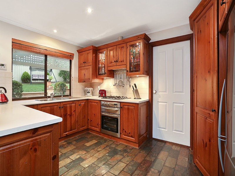 17 Balandra Street, Hallett Cove SA 5158
