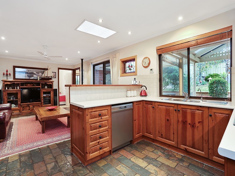 17 Balandra Street, Hallett Cove SA 5158