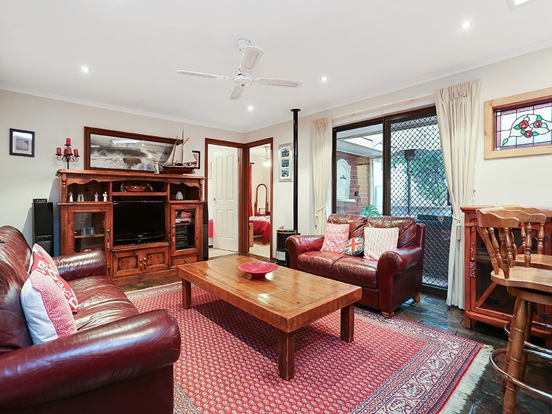 17 Balandra Street, Hallett Cove SA 5158