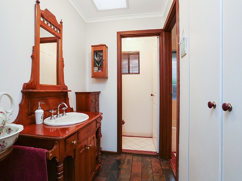 17 Balandra Street, Hallett Cove SA 5158