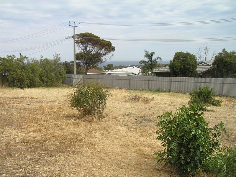 9 Stirling Avenue, Sellicks Beach SA 5174