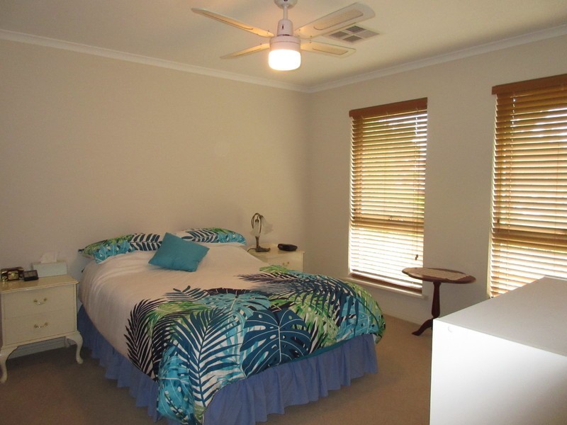 2 Kipsy Walk, Aldinga Beach SA 5173