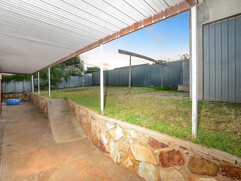 11 Diamond Street, Morphett Vale SA 5162