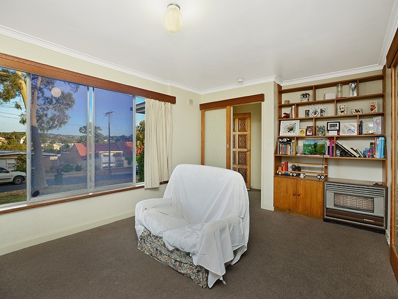 11 Diamond Street, Morphett Vale SA 5162