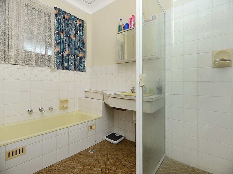 11 Diamond Street, Morphett Vale SA 5162