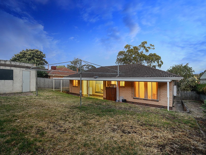 11 Diamond Street, Morphett Vale SA 5162