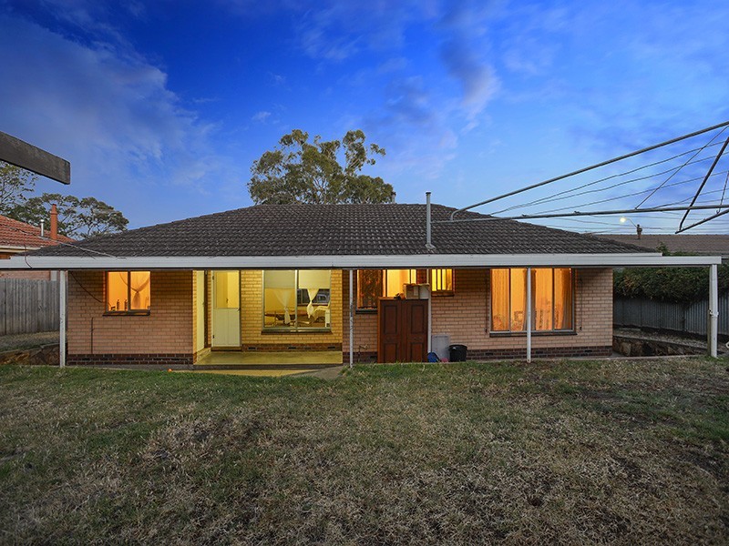 11 Diamond Street, Morphett Vale SA 5162