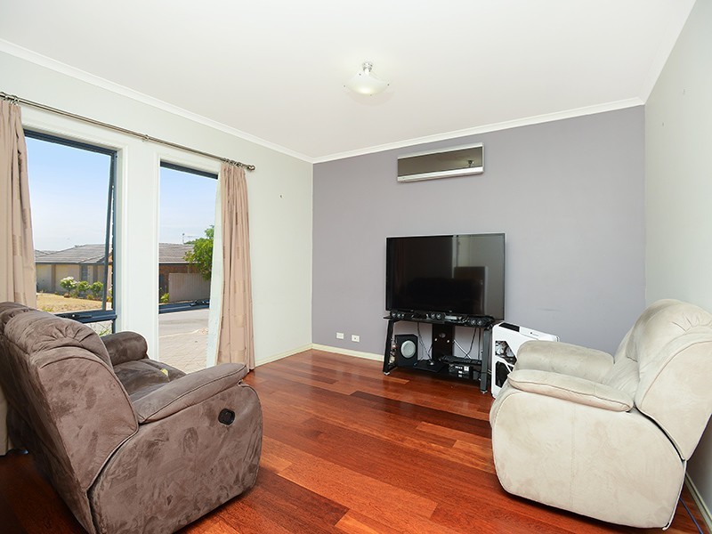 2a Chamberlain Drive, Christie Downs SA 5164