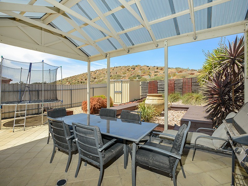 2a Chamberlain Drive, Christie Downs SA 5164