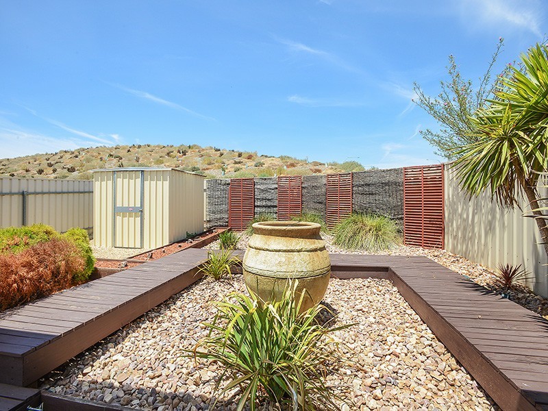 2a Chamberlain Drive, Christie Downs SA 5164