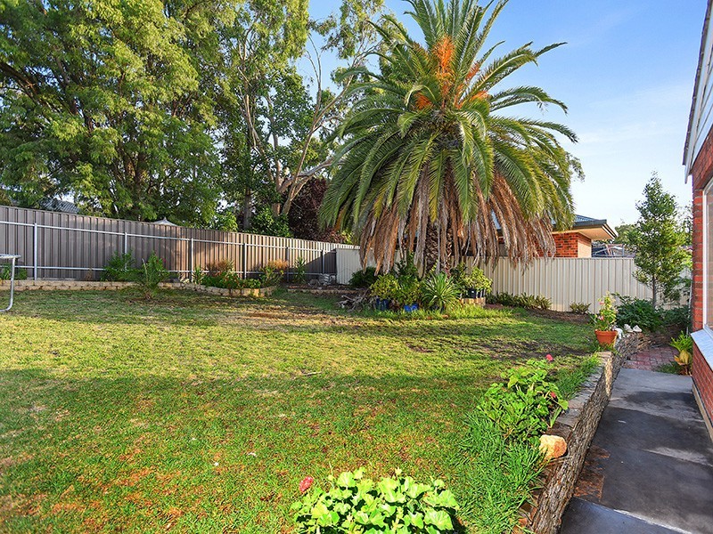 33 Fairlie Drive, Flagstaff Hill SA 5159