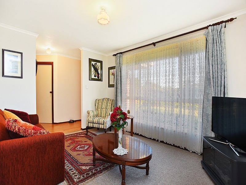 17 Cedar Avenue, Seaford SA 5169