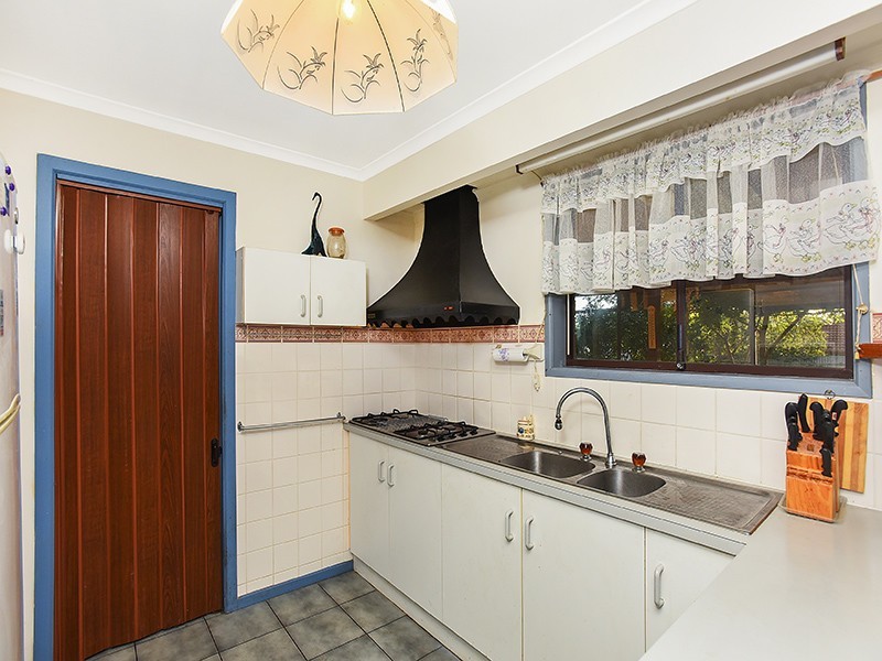 32 Cumberland Crescent, Huntfield Heights SA 5163