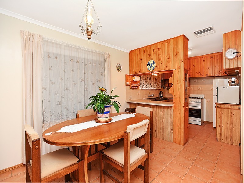 10 Halyard Crescent, Seaford SA 5169