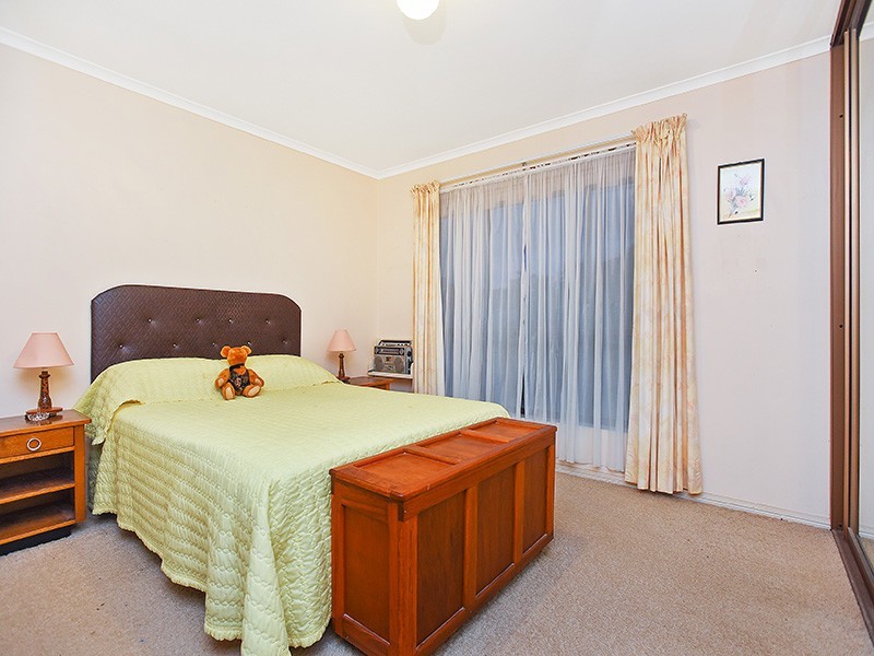 10 Halyard Crescent, Seaford SA 5169